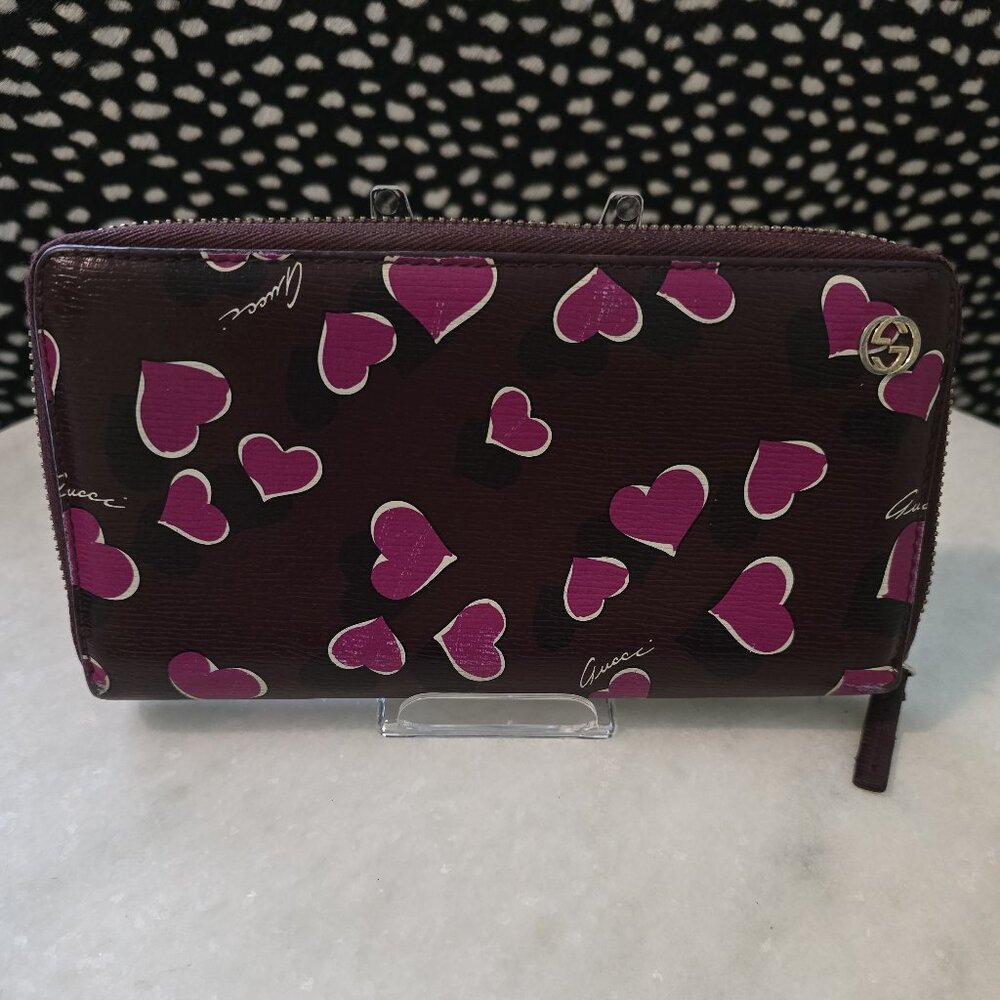 Gucci Pink Hearts Zip Around Wallet